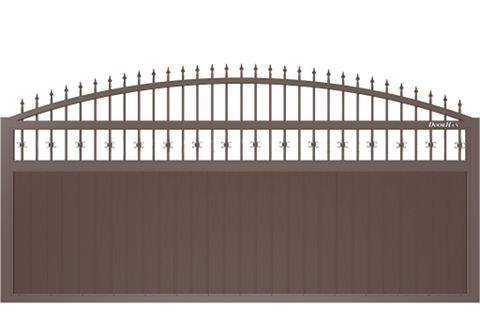 Щит арочный с пиками и вензелями с вертикальным расположением сэндвич-панелей Уличные откатные ворота арочные с пиками и вензелями с вертикальным расположением сэндвич-панелей
